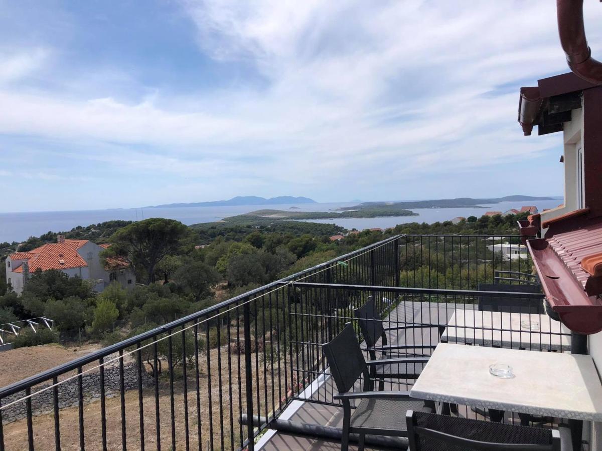 Dela Bed and Breakfast Χβαρ Εξωτερικό φωτογραφία