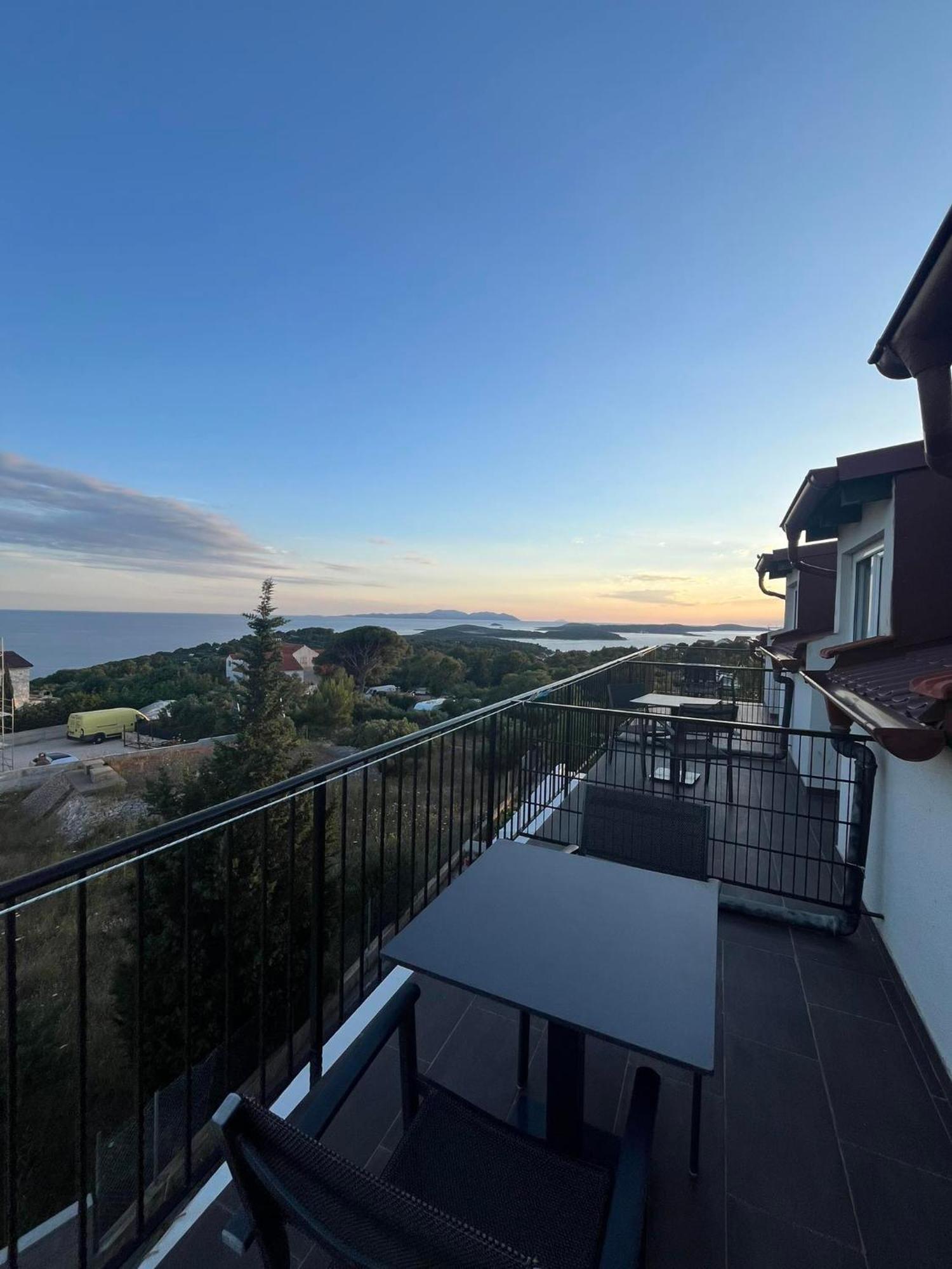 Dela Bed and Breakfast Χβαρ Εξωτερικό φωτογραφία