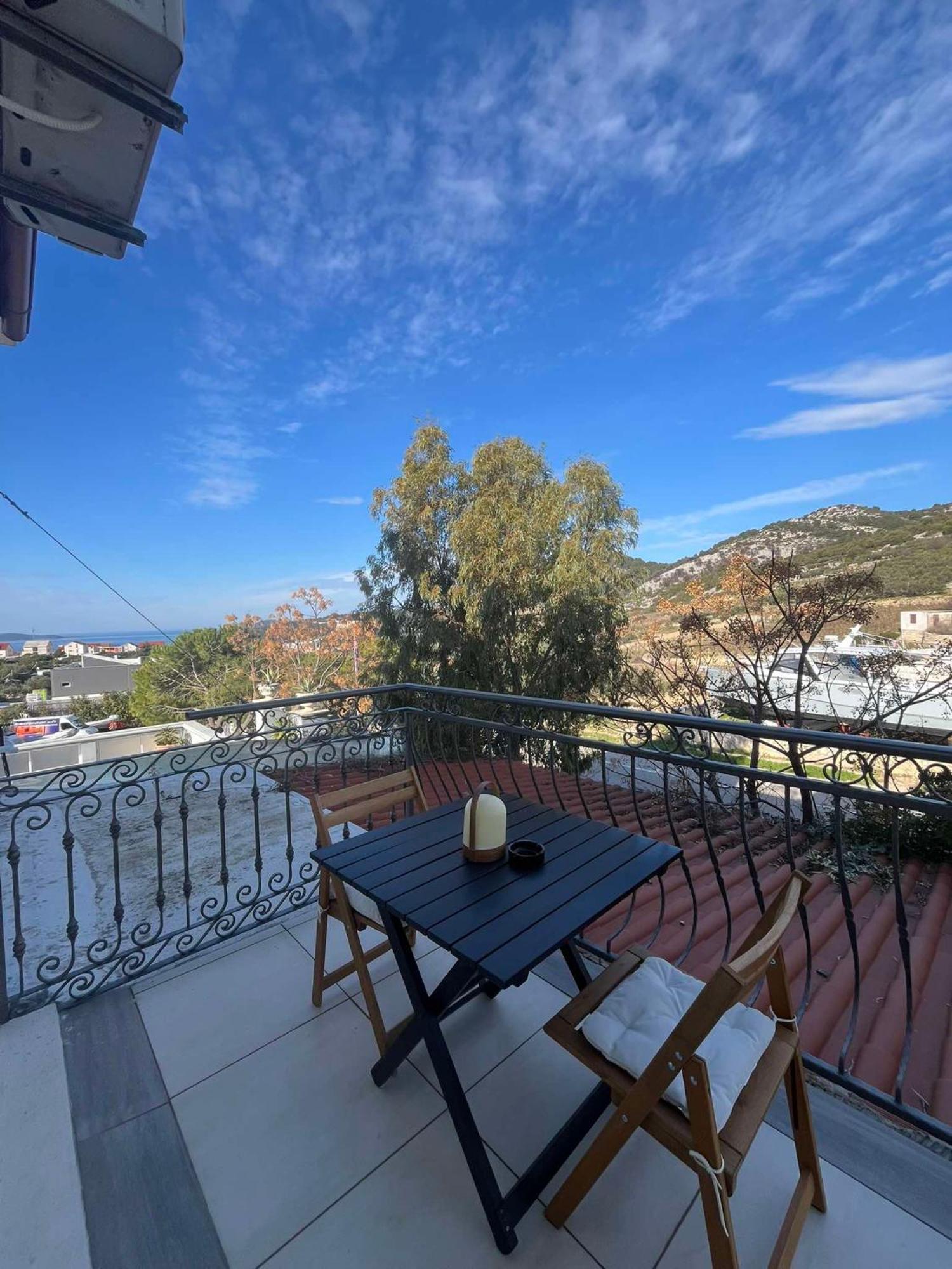 Dela Bed and Breakfast Χβαρ Εξωτερικό φωτογραφία