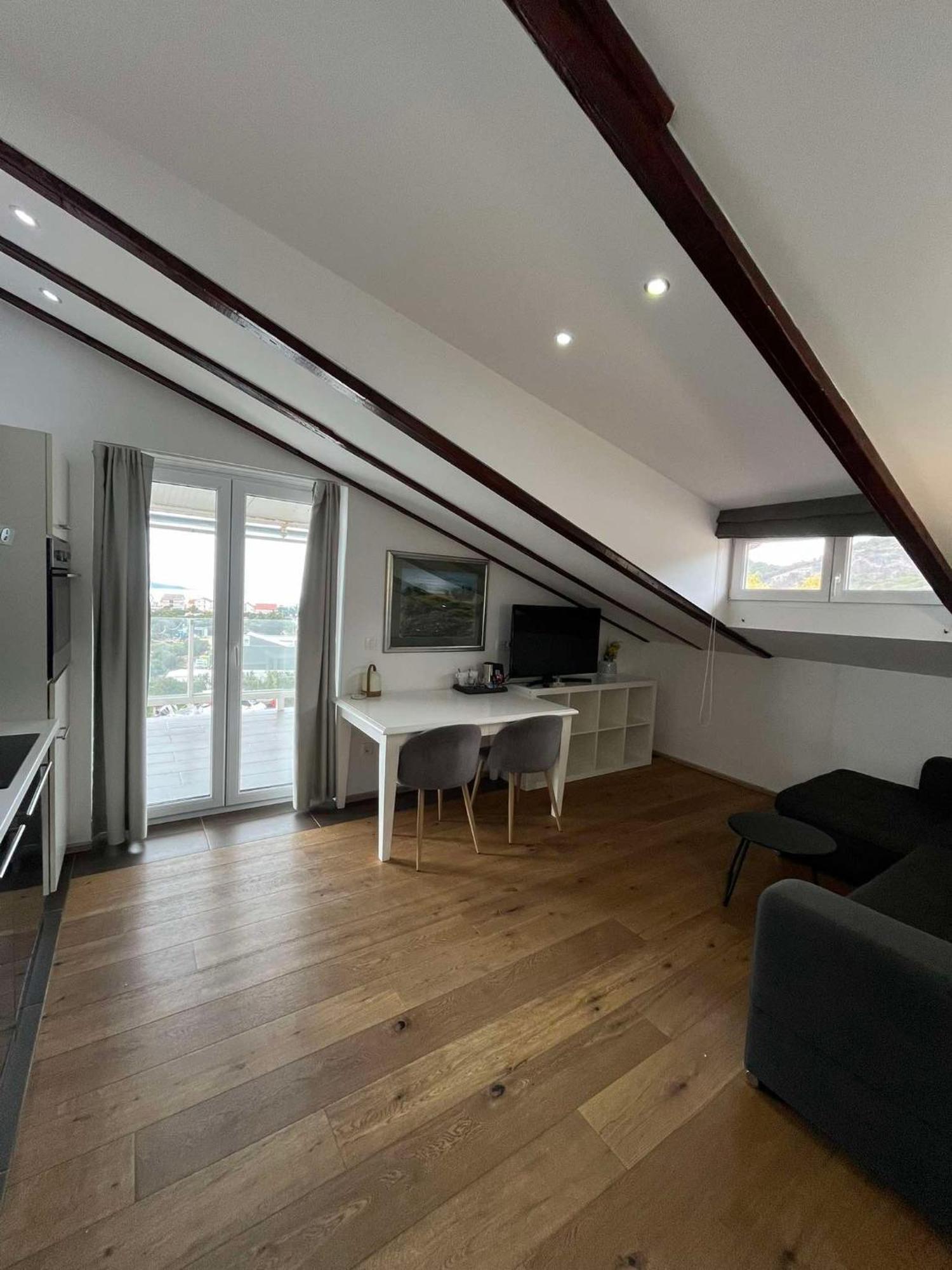 Dela Bed and Breakfast Χβαρ Εξωτερικό φωτογραφία