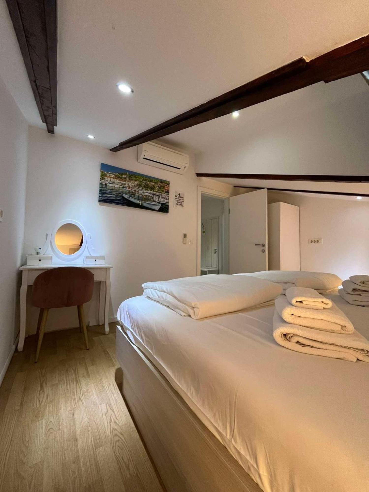 Dela Bed and Breakfast Χβαρ Εξωτερικό φωτογραφία