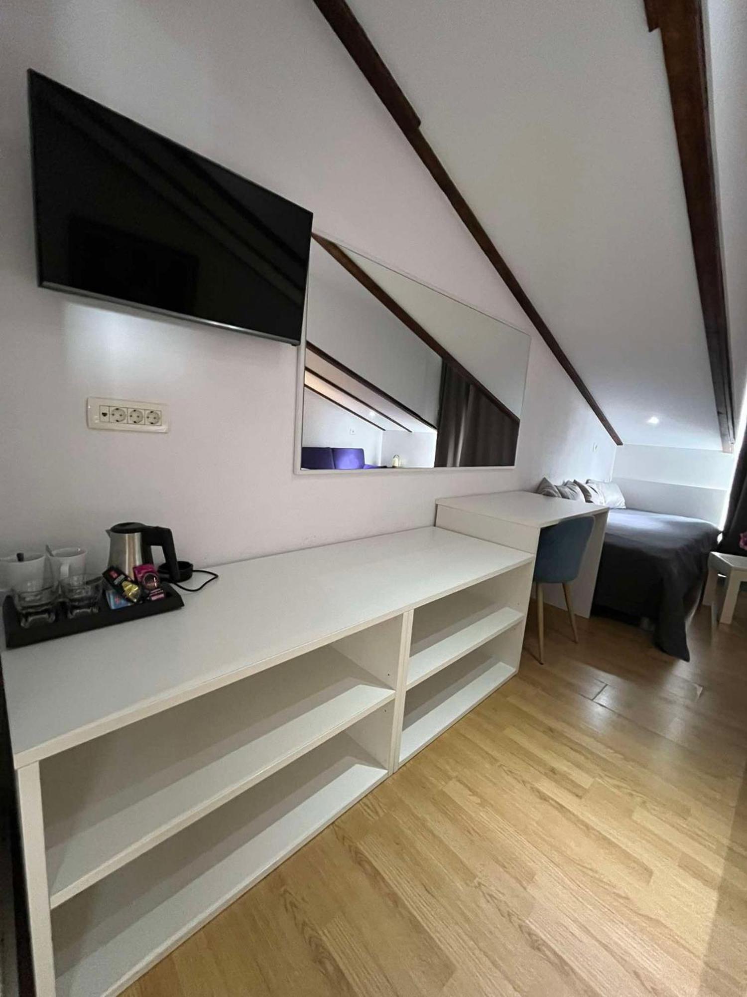 Dela Bed and Breakfast Χβαρ Εξωτερικό φωτογραφία